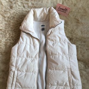 White Old Navy Puffer Vest